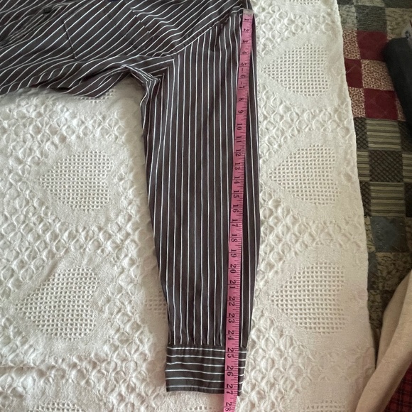 American Eagle Outfitters Men's Button Down Shirt - Picture 3 of 7